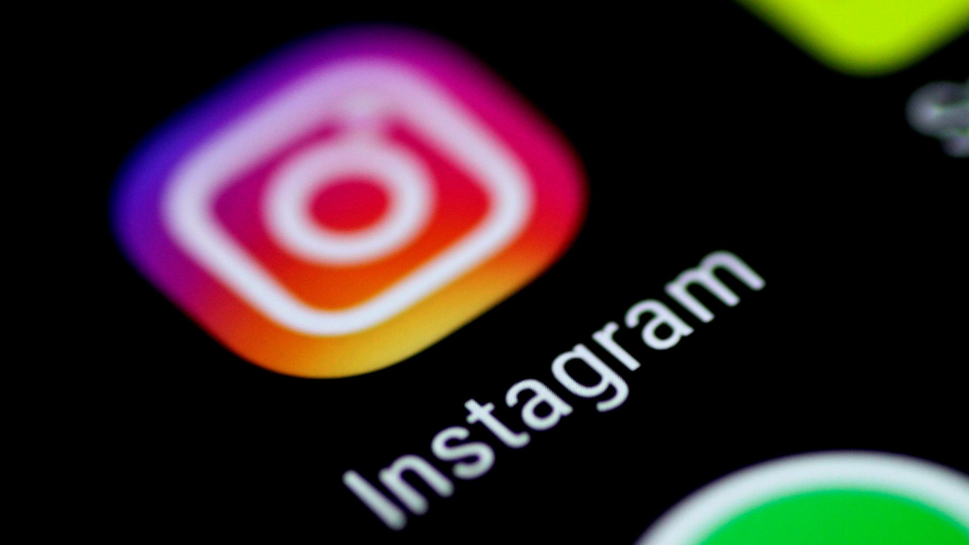 Скоро Instagram позволит скачивать фотографии, видео и истории