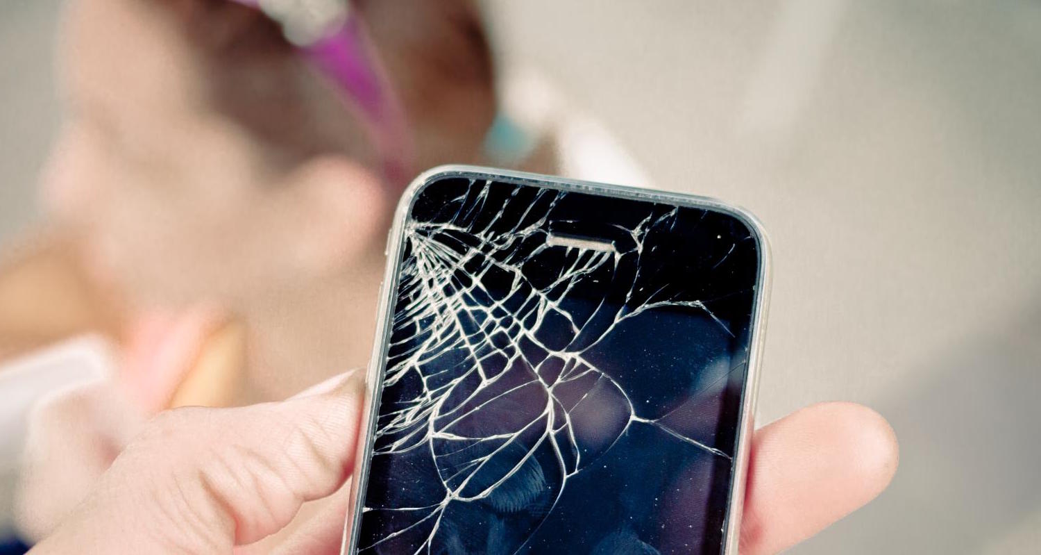 Сломанный iPhone превратили во флешку