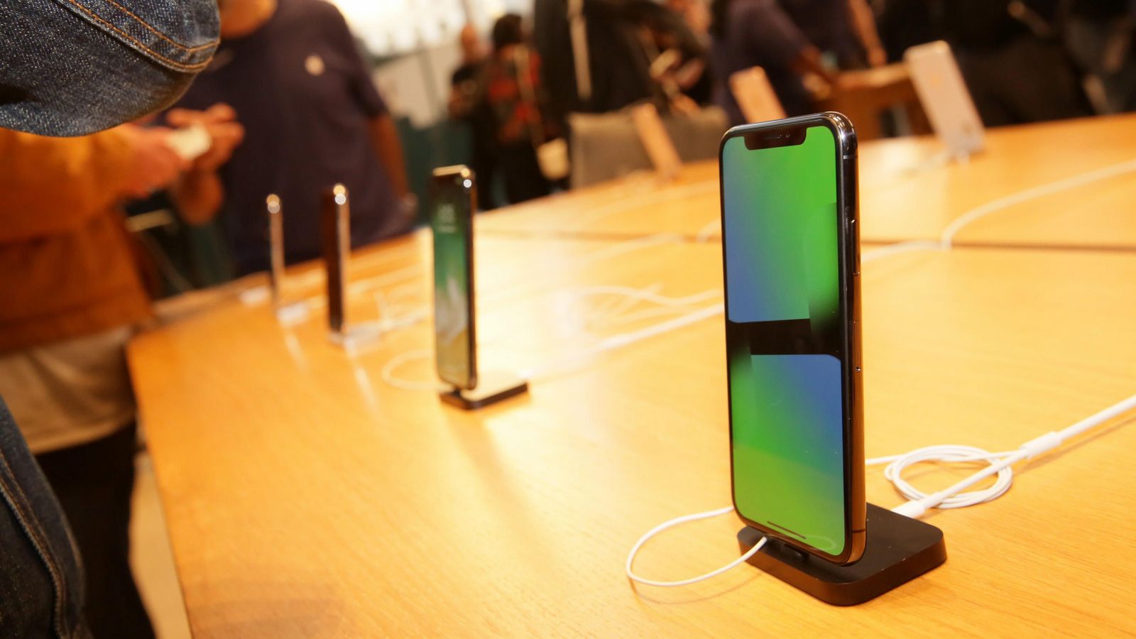 iPhone X против Galaxy S9+: кто заряжается быстрее?