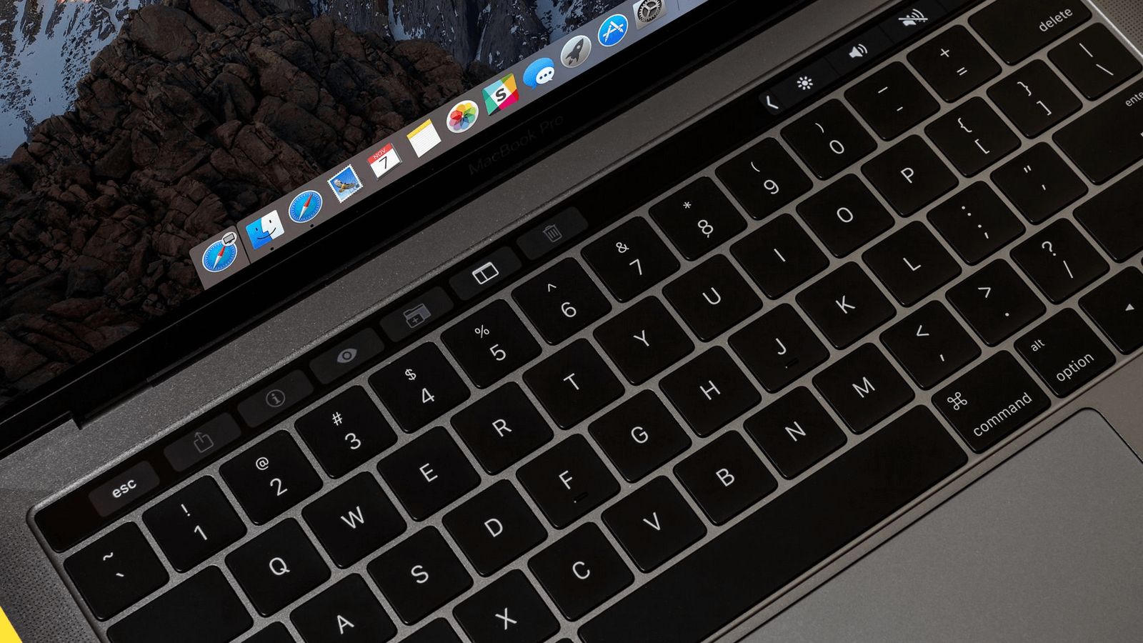 Клавиатура MacBook Pro 2016 ломается вдвое чаще, чем у старых моделей