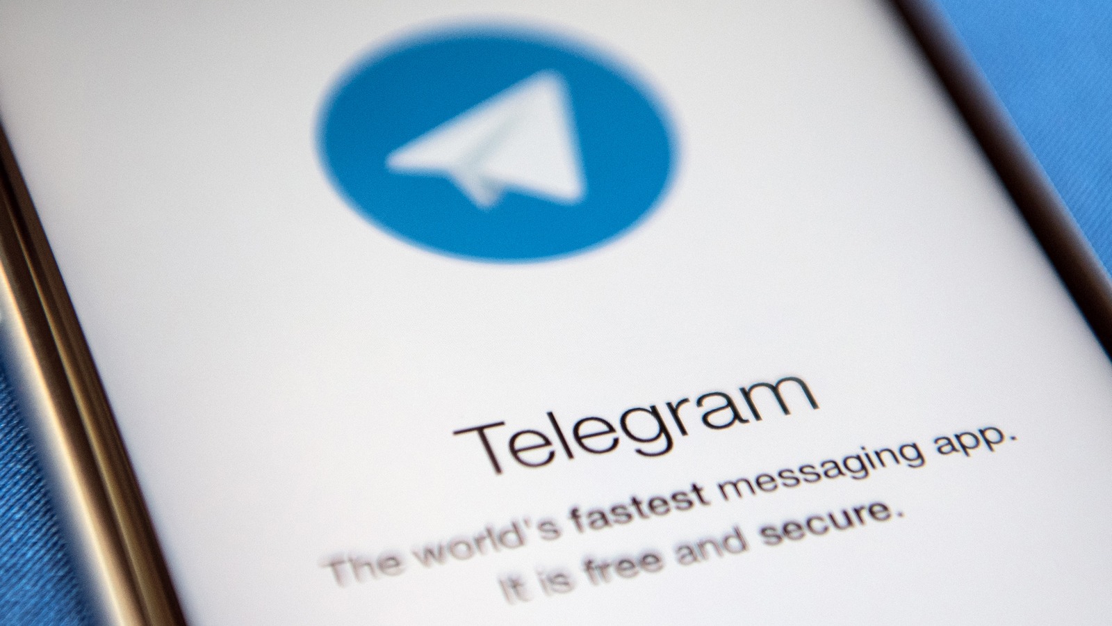 Apple и Google не хотят удалять Telegram из своих магазинов приложений